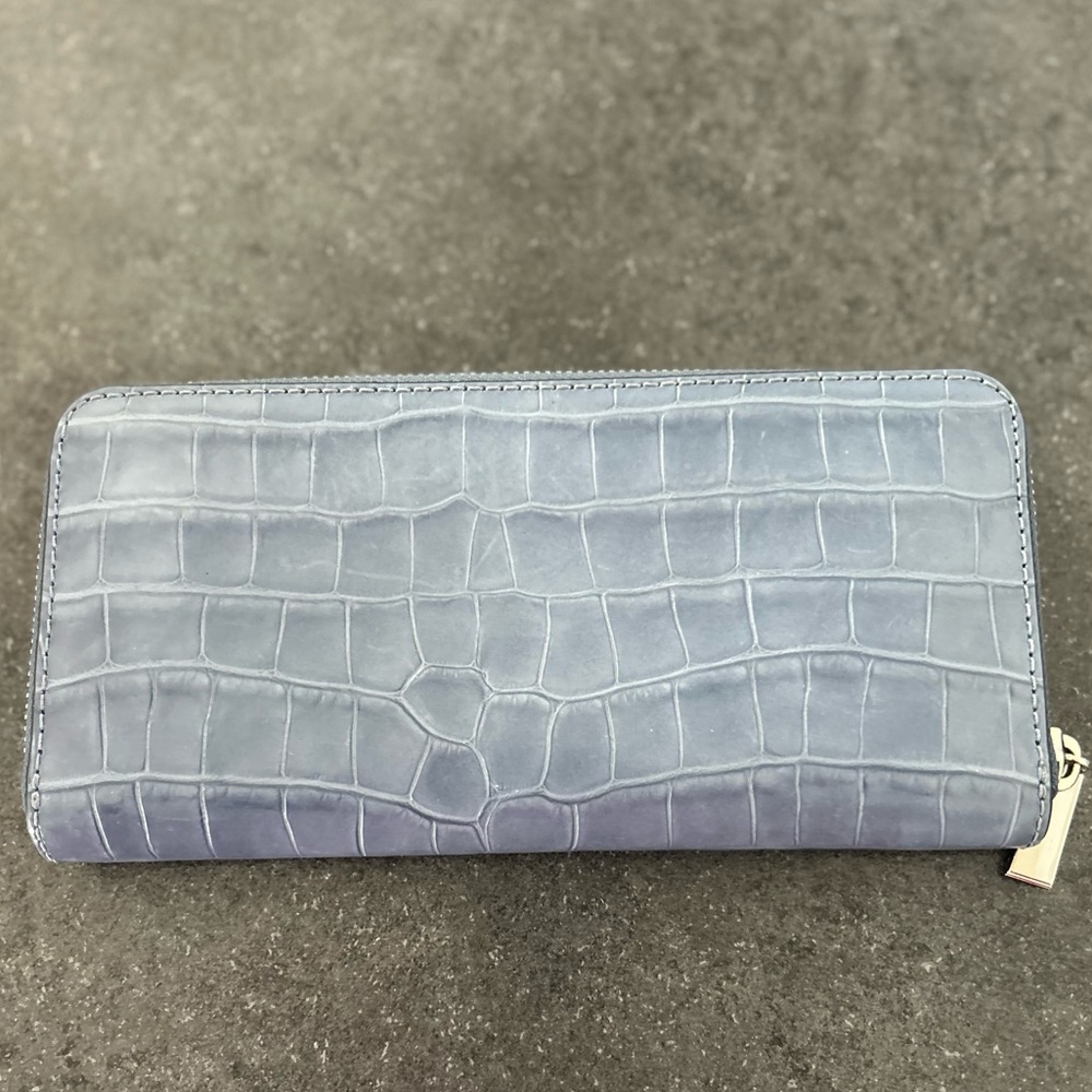 Michael Kors Accordion Wallet - Picture 3 of 3